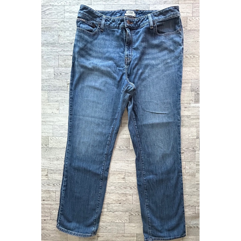 LL Bean Favorite Fit Straight Leg Jeans Womens 16 MT Medium Wash Blue Denim